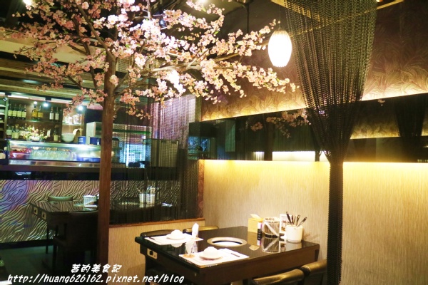 南寧饌精緻麻辣火鍋：【台北中山區】火鍋 熱炒 串燒 一應俱全『南寧饌精緻麻辣火鍋』中山區/吉林路/麻辣鍋宵夜好去處