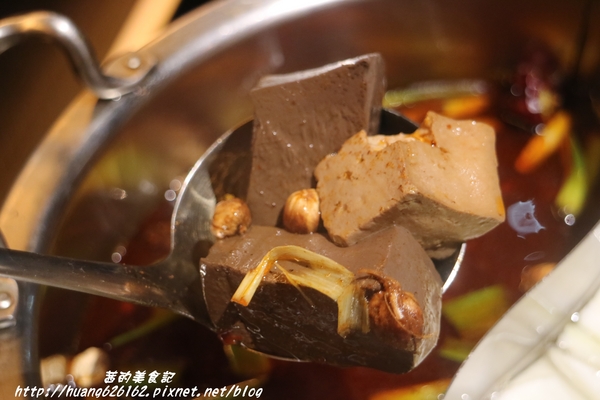 南寧饌精緻麻辣火鍋：【台北中山區】火鍋 熱炒 串燒 一應俱全『南寧饌精緻麻辣火鍋』中山區/吉林路/麻辣鍋宵夜好去處