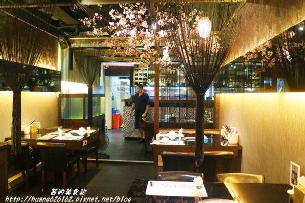 南寧饌精緻麻辣火鍋：【台北中山區】火鍋 熱炒 串燒 一應俱全『南寧饌精緻麻辣火鍋』中山區/吉林路/麻辣鍋宵夜好去處