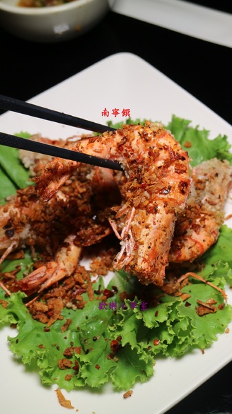 南寧饌精緻麻辣火鍋：【台北美食】南寧饌精緻麻辣火鍋之吃麻辣鍋也要吃熱炒@捷運行天宮站/吉林路