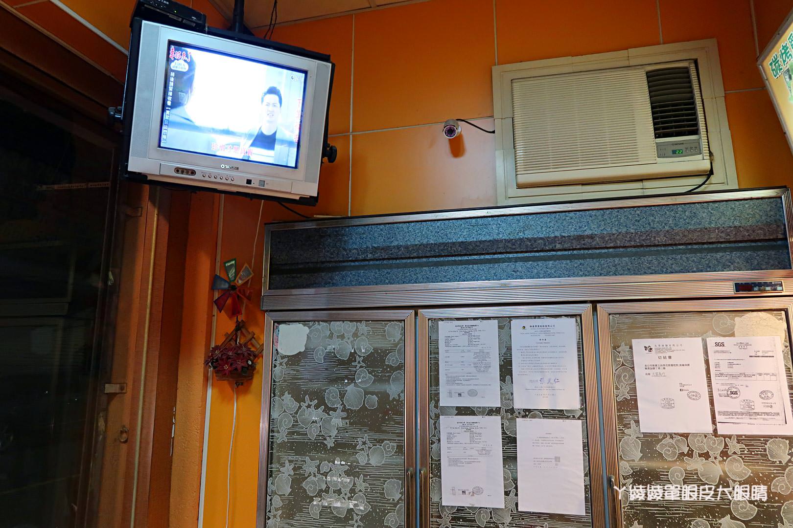 新竹美食宵夜推薦《上華鹽酥雞》，等超久但是爆好吃的碳烤雞排