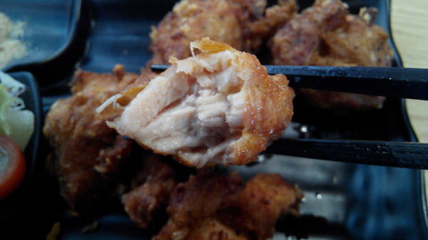 51街日式炸豬排和洋料理：【安南區】５１街日式炸豬排和洋料理。喀滋喀滋超厚實炸里肌豬排吃起來好過癮