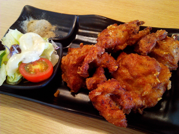 51街日式炸豬排和洋料理：【安南區】５１街日式炸豬排和洋料理。喀滋喀滋超厚實炸里肌豬排吃起來好過癮