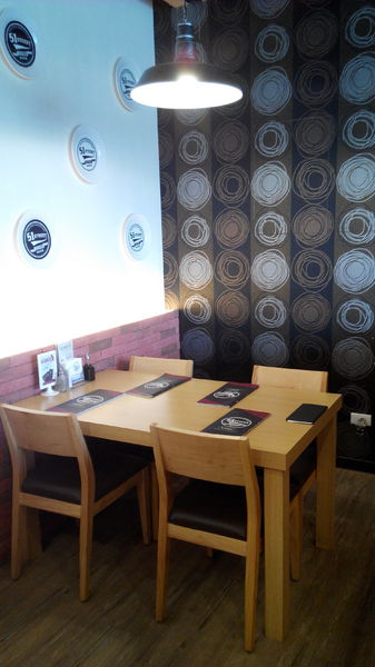 51街日式炸豬排和洋料理：【安南區】５１街日式炸豬排和洋料理。喀滋喀滋超厚實炸里肌豬排吃起來好過癮