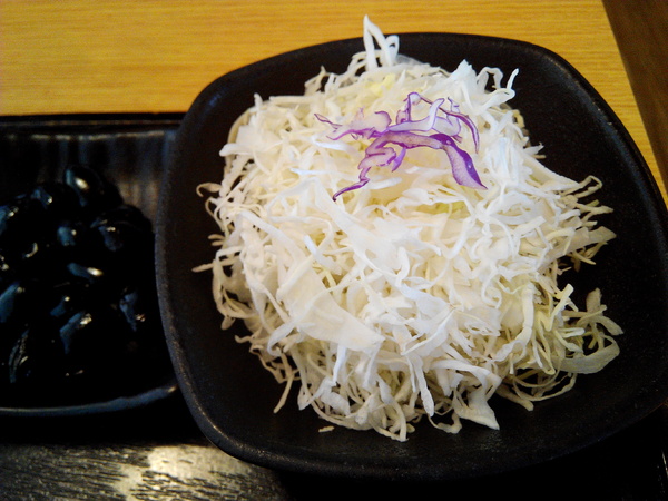 51街日式炸豬排和洋料理：【安南區】５１街日式炸豬排和洋料理。喀滋喀滋超厚實炸里肌豬排吃起來好過癮