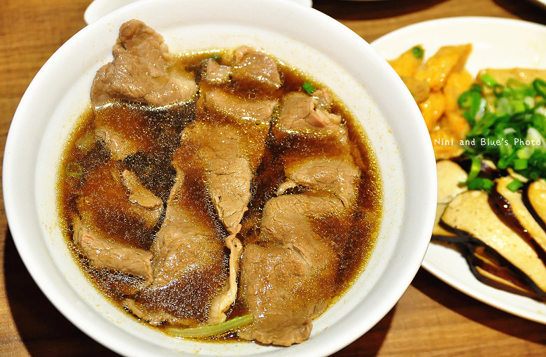 公益路麵店豪煮藝水餃牛肉麵31