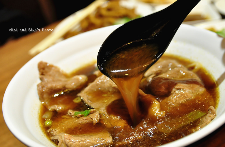 公益路麵店豪煮藝水餃牛肉麵33