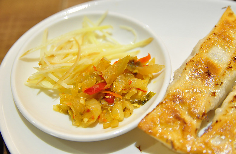 公益路麵店豪煮藝水餃牛肉麵34