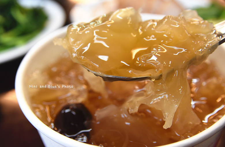 逢甲小吃天補藥膳鮮蝦排骨白木耳湯33 逢甲小吃天補藥膳鮮蝦排骨白木耳湯33