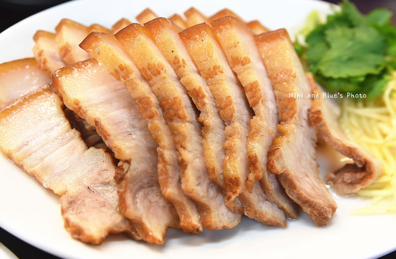 逢甲小吃天補藥膳鮮蝦排骨白木耳湯30 逢甲小吃天補藥膳鮮蝦排骨白木耳湯30