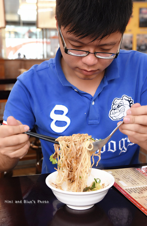 逢甲小吃天補藥膳鮮蝦排骨白木耳湯15 逢甲小吃天補藥膳鮮蝦排骨白木耳湯15