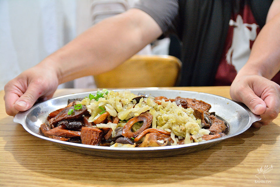 淡水宵夜美食推薦-很入味的葉之家滷味 博愛街炒羊肉 TAI_2737