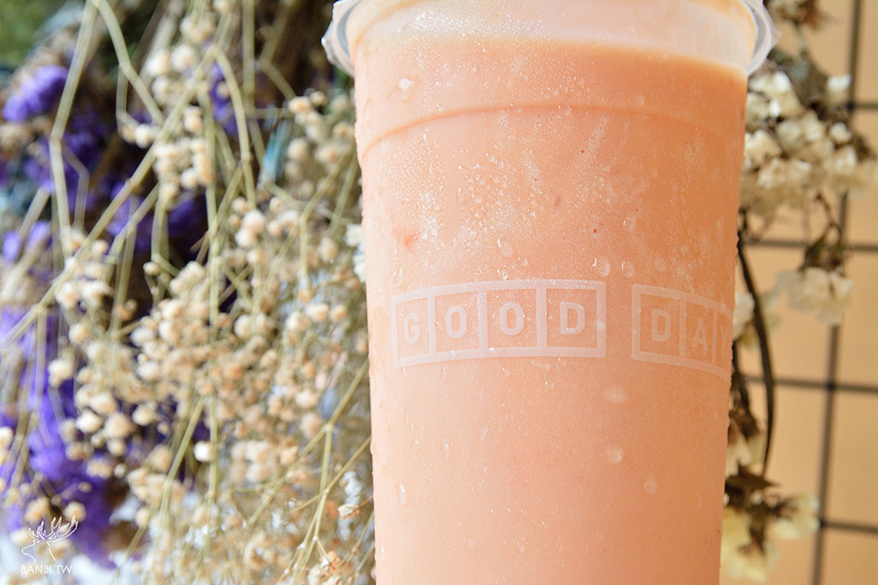 小角落木瓜牛奶-可愛果汁店的紫米牛奶與芒果西瓜特調-新店線景美站美食 TAI_4355