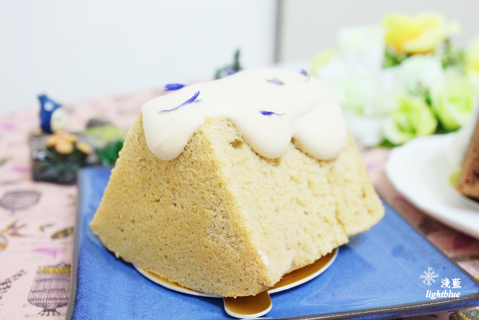 [ 民生社區美食 ] 淺藍 × BOKA～二訪草莓季，來吃美美的花圈與草莓戚風