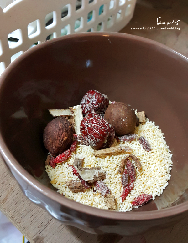 潤康的成吉思汗火鍋湯底│網購養生麻辣素食火鍋湯底推薦│專業餐廳火鍋湯底：【宅配湯底】在家輕鬆享用餐廳專用級的養生麻辣火鍋湯底 成吉思汗