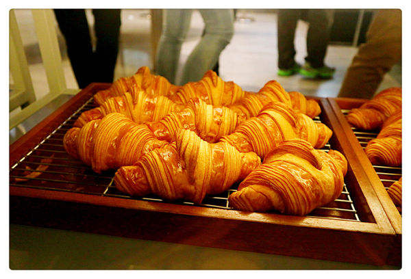 【台北美食】Gontran Cherrier Bakery ~ 限量的蘋果夾心可頌❤️東區買的到來自巴黎的可頌 - 捷運國父紀念館站