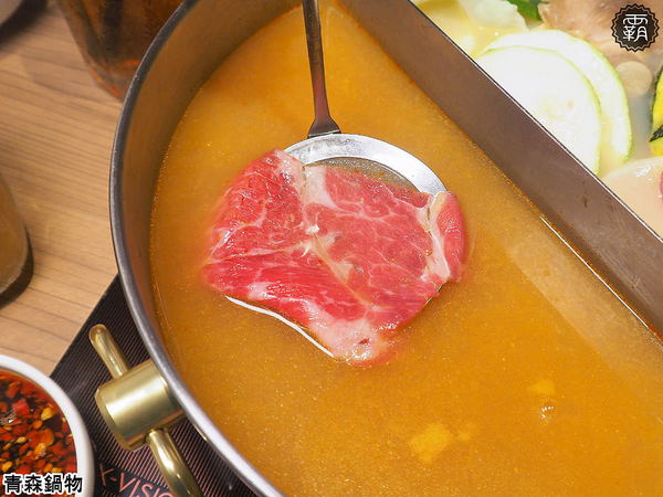 青森鍋物: 青森鍋物,菜色全新改版,新增千元以內雙人套餐,海陸套餐CP值再攀升,吃飽飽~