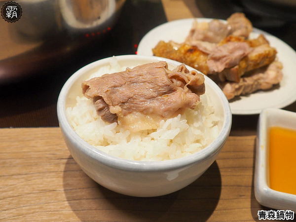 青森鍋物: 青森鍋物,菜色全新改版,新增千元以內雙人套餐,海陸套餐CP值再攀升,吃飽飽~