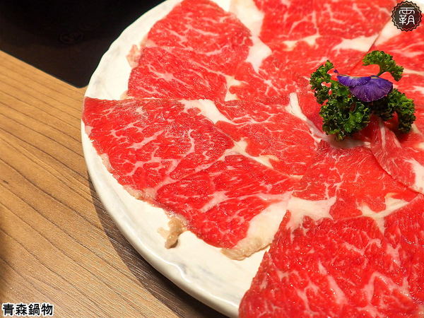 青森鍋物: 青森鍋物,菜色全新改版,新增千元以內雙人套餐,海陸套餐CP值再攀升,吃飽飽~