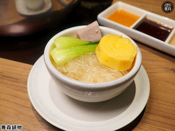 青森鍋物: 青森鍋物,菜色全新改版,新增千元以內雙人套餐,海陸套餐CP值再攀升,吃飽飽~