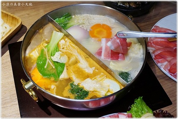 青森鍋物：台中火鍋推薦』青森鍋物║日式頂級鍋物，全新超人氣雙人套餐超值$788登場，慢熬雞湯鍋，完全提煉出雞的精華呀！