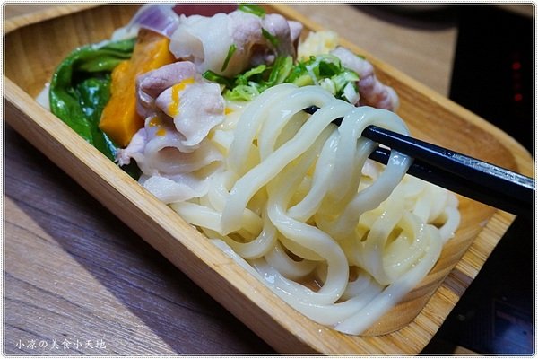 青森鍋物：台中火鍋推薦』青森鍋物║日式頂級鍋物，全新超人氣雙人套餐超值$788登場，慢熬雞湯鍋，完全提煉出雞的精華呀！