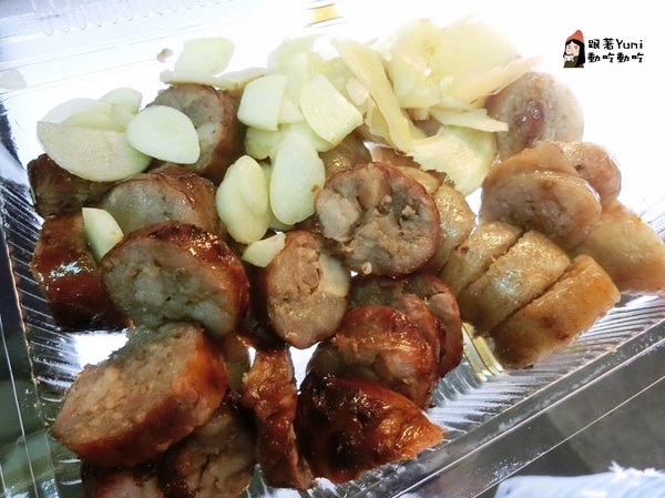 嘉義不一樣香腸:【台中食記-西屯區】逢甲夜市良心攤販!有SGS認證的手工大腸包小腸/糯米腸/大腸頭→嘉義不一樣香腸/糯米腸(不添加防腐劑)@跟著Yumi尤美美動吃動吃(體驗日期:2016年05月20日) 嘉義不一樣香腸:【台中食記-西屯區】逢甲夜市良心攤販!有SGS認證的手工大腸包小腸/糯米腸/大腸頭→嘉義不一樣香腸/糯米腸(不添加防腐劑)@跟著Yumi尤美美動吃動吃(體驗日期:2016年05月20日)