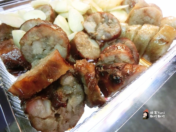 嘉義不一樣香腸:【台中食記-西屯區】逢甲夜市良心攤販!有SGS認證的手工大腸包小腸/糯米腸/大腸頭→嘉義不一樣香腸/糯米腸(不添加防腐劑)@跟著Yumi尤美美動吃動吃(體驗日期:2016年05月20日) 嘉義不一樣香腸:【台中食記-西屯區】逢甲夜市良心攤販!有SGS認證的手工大腸包小腸/糯米腸/大腸頭→嘉義不一樣香腸/糯米腸(不添加防腐劑)@跟著Yumi尤美美動吃動吃(體驗日期:2016年05月20日)