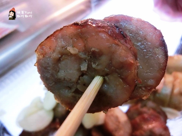 嘉義不一樣香腸:【台中食記-西屯區】逢甲夜市良心攤販!有SGS認證的手工大腸包小腸/糯米腸/大腸頭→嘉義不一樣香腸/糯米腸(不添加防腐劑)@跟著Yumi尤美美動吃動吃(體驗日期:2016年05月20日) 嘉義不一樣香腸:【台中食記-西屯區】逢甲夜市良心攤販!有SGS認證的手工大腸包小腸/糯米腸/大腸頭→嘉義不一樣香腸/糯米腸(不添加防腐劑)@跟著Yumi尤美美動吃動吃(體驗日期:2016年05月20日)