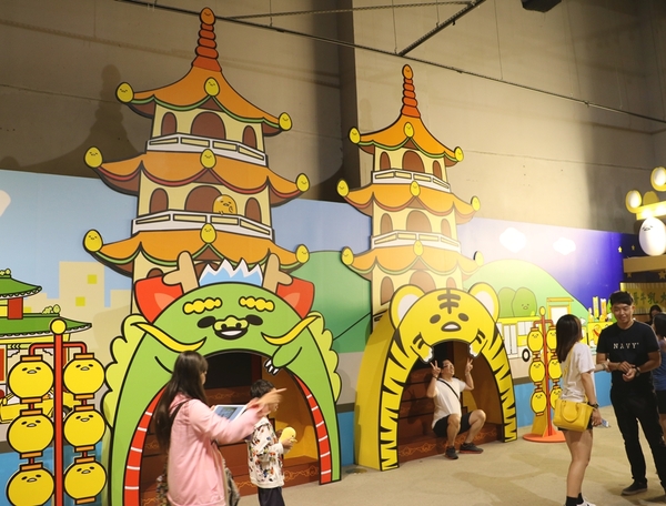 展覽。蛋黃哥懶得展-高雄站,懶懶滴...懶得展