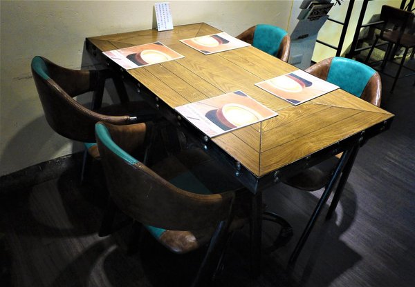 夏一棧：【新北板橋早午餐】夏一棧brunch café  溫馨早午餐 | 紐澳牛肉起司堡大口吃 | 熱拿鐵拉花 | wifi | 不限時、免費插座