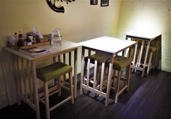 夏一棧：【新北板橋早午餐】夏一棧brunch café  溫馨早午餐 | 紐澳牛肉起司堡大口吃 | 熱拿鐵拉花 | wifi | 不限時、免費插座