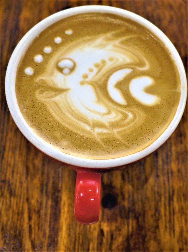 夏一棧：【新北板橋早午餐】夏一棧brunch café  溫馨早午餐 | 紐澳牛肉起司堡大口吃 | 熱拿鐵拉花 | wifi | 不限時、免費插座