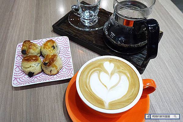 蘆洲輕食早午餐【木木珈琲LIN CAFE】蘆洲手沖黑咖啡/徐匯中學站咖啡館