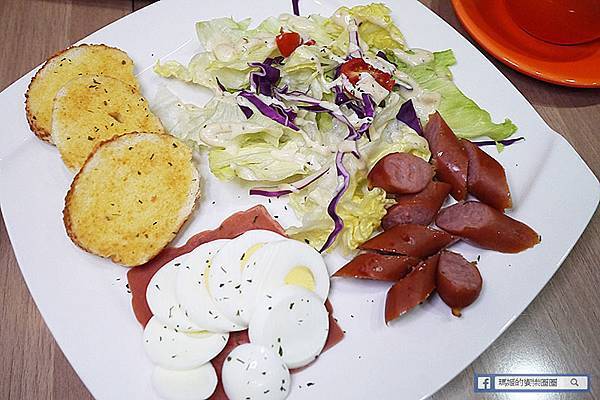 蘆洲輕食早午餐【木木珈琲LIN CAFE】蘆洲手沖黑咖啡/徐匯中學站咖啡館