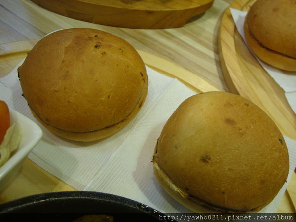 [宜蘭]8NANa八樂那※找回年輕快樂元素※童趣餐廳|小心常爆滿