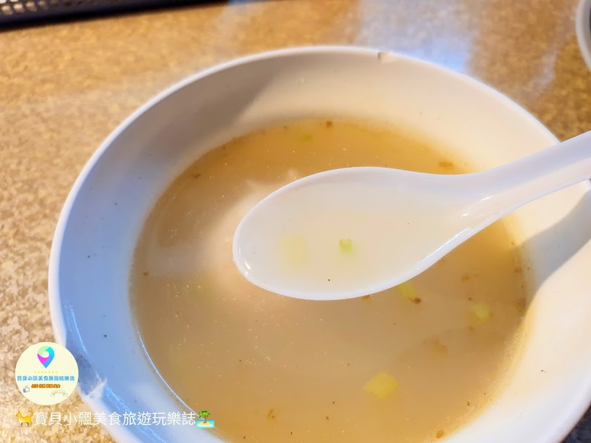 [食]新北 金山 酥脆內軟臭豆腐 搭配大顆魚丸湯 傳統美味 今晚就來點 小光頭港式脆皮臭豆腐