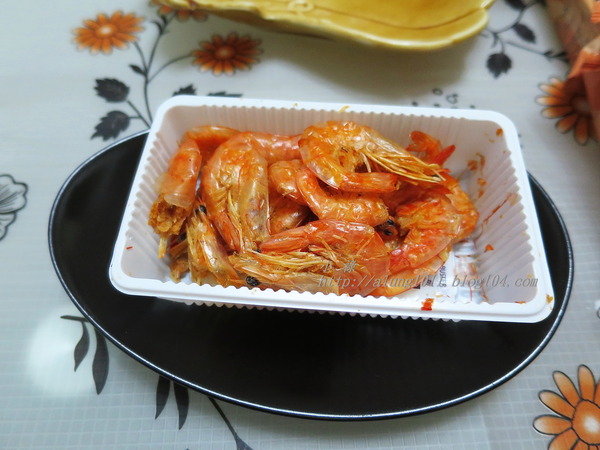 零食雙響炮『蝦叔叔』、『腰果妹』