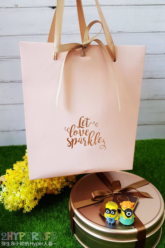 台中伴手禮,台中廣三sogo甜點,台中廣三sogo美食,台中甜點,台中美食,台中西區美食,甜忌廉甜點店,甜忌廉蝴蝶酥,甜忌廉蝴蝶餅,蝴蝶餅,點心禮盒 @強生與小吠的Hyper人蔘~