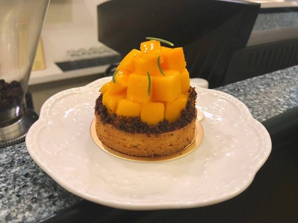 Cream & Sugar 甜忌廉甜點店:Cream & Sugar 甜忌廉甜點店:香港師傅的用心,不追求「打卡甜點」,而是了多層次味蕾感受 (ノ◕ヮ◕)ノ*:・゚✧ *甜點加購飲品享8折