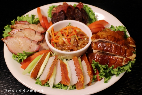 茶騷有味香港茶餐廳:三重港式料理/年菜可外帶『茶騷有味香港茶餐廳』金牌脆皮雞/捷運菜寮站