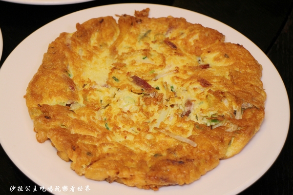 茶騷有味香港茶餐廳:三重港式料理/年菜可外帶『茶騷有味香港茶餐廳』金牌脆皮雞/捷運菜寮站