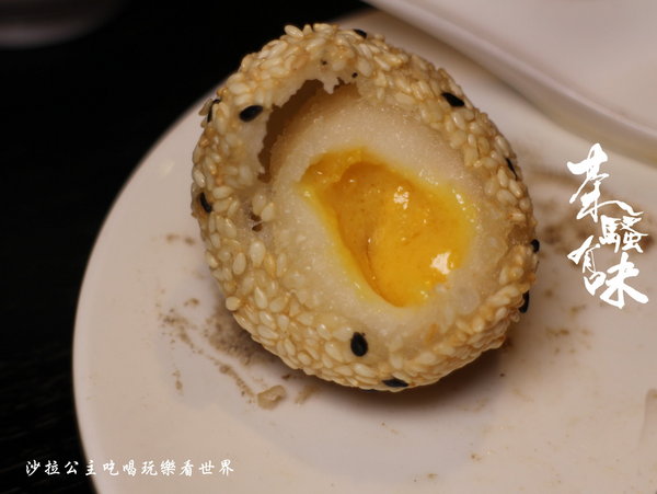 茶騷有味香港茶餐廳:三重港式料理/年菜可外帶『茶騷有味香港茶餐廳』金牌脆皮雞/捷運菜寮站