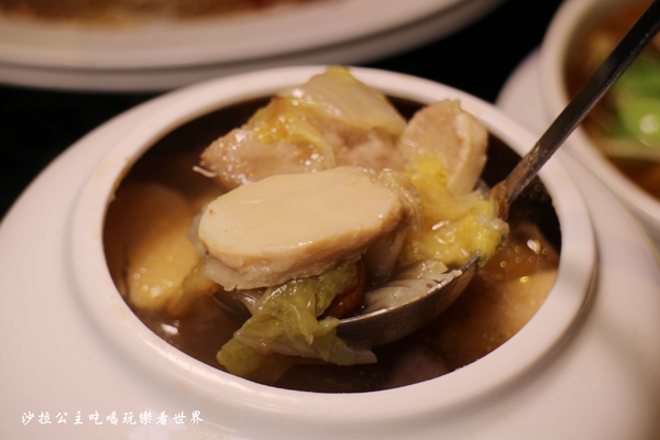 茶騷有味香港茶餐廳:三重港式料理/年菜可外帶『茶騷有味香港茶餐廳』金牌脆皮雞/捷運菜寮站