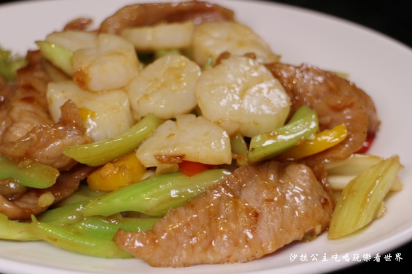 茶騷有味香港茶餐廳:三重港式料理/年菜可外帶『茶騷有味香港茶餐廳』金牌脆皮雞/捷運菜寮站