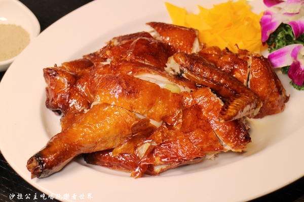 茶騷有味香港茶餐廳:三重港式料理/年菜可外帶『茶騷有味香港茶餐廳』金牌脆皮雞/捷運菜寮站