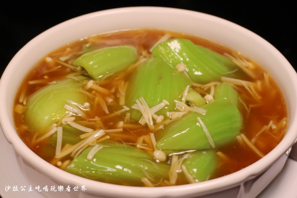 茶騷有味香港茶餐廳:三重港式料理/年菜可外帶『茶騷有味香港茶餐廳』金牌脆皮雞/捷運菜寮站