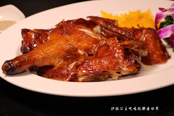 茶騷有味香港茶餐廳:三重港式料理/年菜可外帶『茶騷有味香港茶餐廳』金牌脆皮雞/捷運菜寮站