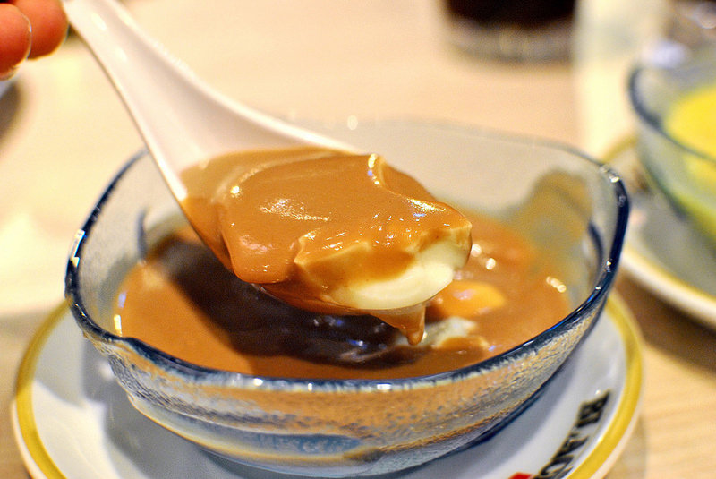 【三重港式】茶騷有味香港茶餐廳｜菜寮站港式料理、平民美食、香港就是這個味！芋頭控必點滑雞煲、招牌多汁脆皮雞｜寵物友善、平日不限時｜20161006更新