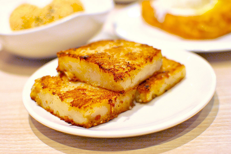 【三重港式】茶騷有味香港茶餐廳｜菜寮站港式料理、平民美食、香港就是這個味！芋頭控必點滑雞煲、招牌多汁脆皮雞｜寵物友善、平日不限時｜20161006更新